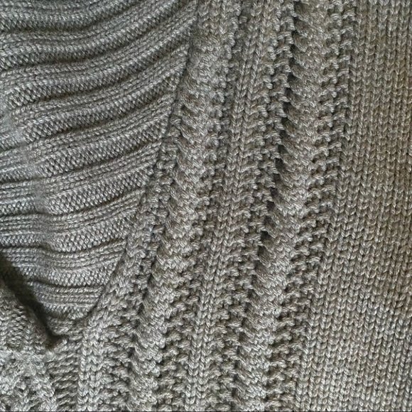 Banana Republic merino wool sweater. Short sleeve - Picture 7 of 11